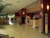 Novotel City Budapest recepciója a Bah csomópontnál Budán Novotel City Budapest recepciója a Bah csomópontnál Budán